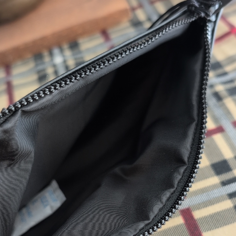 Yves Saint Laurent Beaute Makeup Pouch - Picture 7 of 11